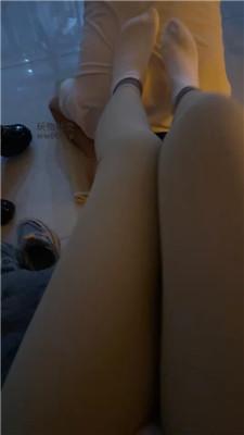 【灵灵】双学生主-皮鞋白袜踩老师 JS250319-25