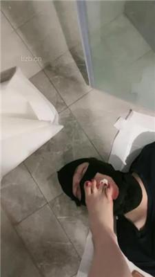 【晚晚】高跟踩踏/直接圣水/臭脚狂舔插嘴