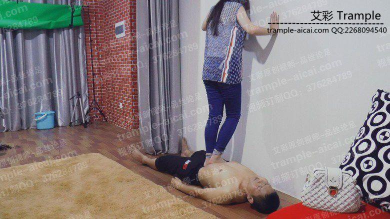 邻家大侄女踩踏练习