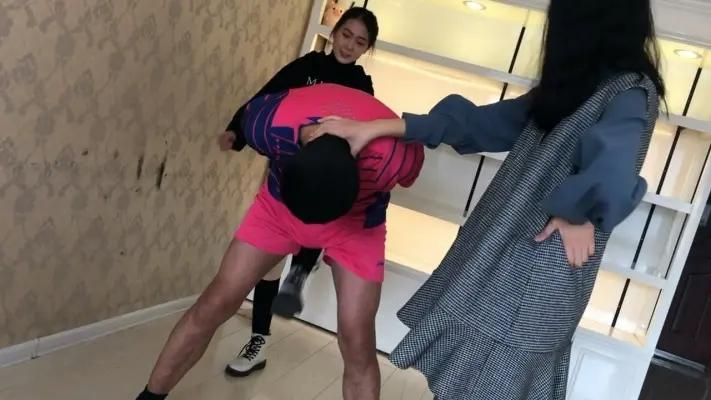 手撕偷丝袜的变态男 YC-210614-4