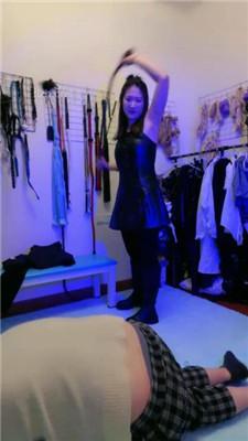 【月亮绳缚】暗黑刑房-耳光/鞭打/提档/挠脚心