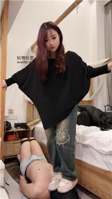 【黑兔】强制闻臭鞋/休闲鞋黑棉袜跳踩 bf49590