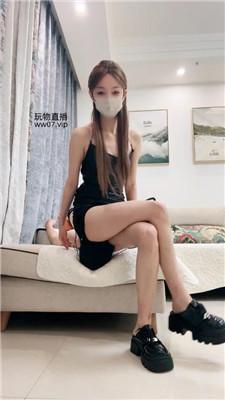 【楚楚】闻舔腋下/裸足踩踏喂食/磕头求虐 bf50697