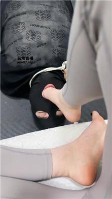 【一唯】脏鞋白袜辱-瑜伽裤坐脸 bf51703