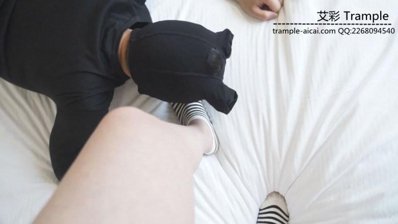 贱奴跪舔瑶瑶小主的原味棉袜 贱奴跪舔瑶瑶小主的原味棉袜