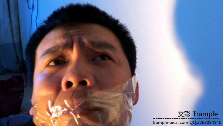 黑冰踩着脸喂脚趾甲 舔靴底
