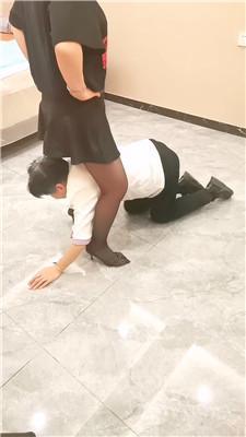 【带刺的玫瑰】按摩技师求做女顾客的狗 JS250429-11