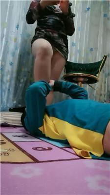 【手机用户8167】寂寞少妇肉丝脚玩虐 JS250420-35