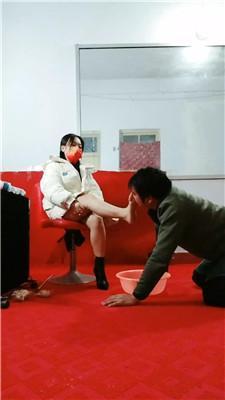 【沐颜】狗继父伺候我沐足【双视角版】 JS250216-12