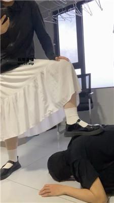 【女生也能很暴力】素人学生主-皮鞋白袜虐 JS250416-10