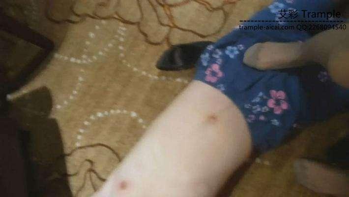 大浴场92年美女技师的初次调教