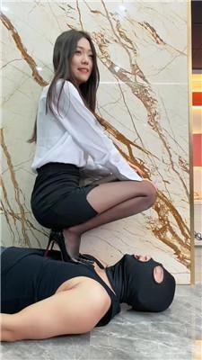 【麋鹿银儿】女白领骑马饮升水/高跟踩跺/膝顶腿绞 bf49453