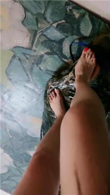 【叶子天津】木乃伊囚禁-长靴全体重踩踏-喝圣水口水