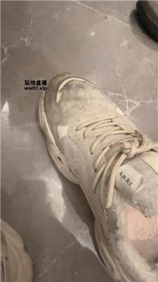 【猴哥】3S-姐妹花白袜脚跳踩【续集】 bf51357