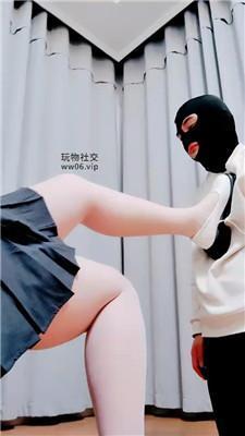 【拽拽】短裙S-肉丝美腿虐杀 JS250107-5