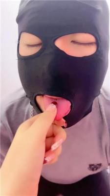 【伊兮夫妻】高跟网袜-内裤诱惑绿帽奴【上】