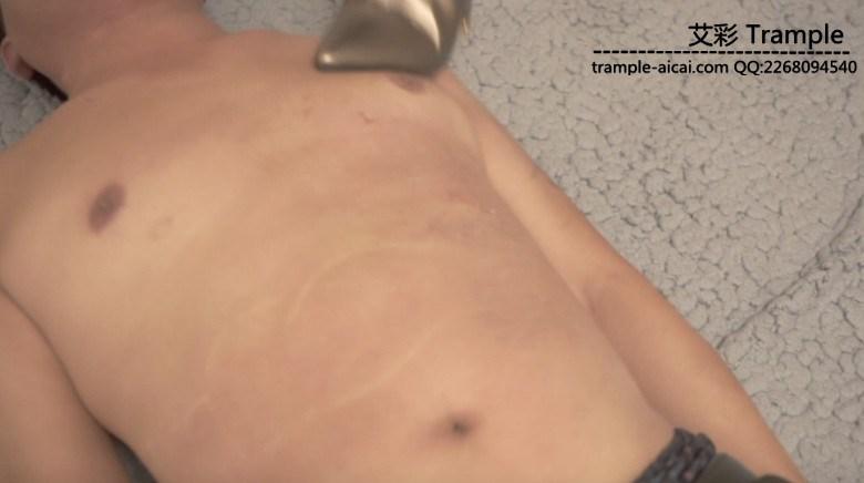 落芸歆凝高跟跺