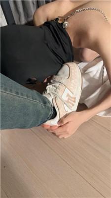 【黑兔】小白鞋碾压/牛仔裤坐脸/滴蜡 JS250113-35