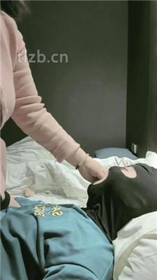 【樊樊】手脚并用插嘴深喉