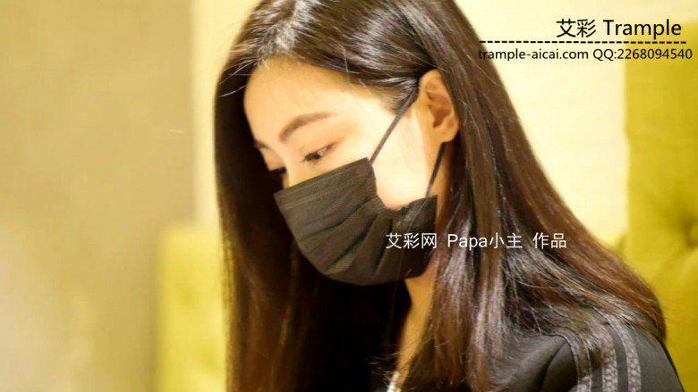 小主白色鞋袜教育亲弟弟