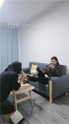 【尤尤子】跪舔超脏长靴/原味裸足