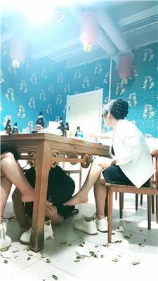 【沐颜】桌底视角-聚会伺候  JS250421-6