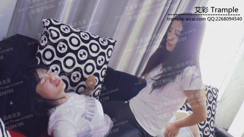 女女-强制骑坐闻脚