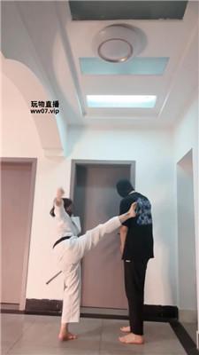 【甜音】跆拳道女神暴揍歹徒 bf52574