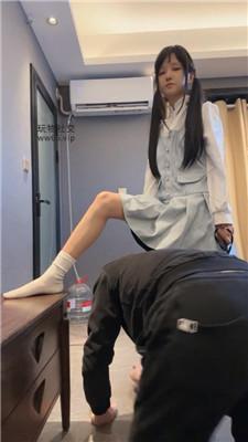 【狗哥】可爱小主-皮鞋白袜踩虐/坐脸窒息 bf49069