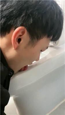 【薇薇】家奴阳台下跪伺候 JS250320-8