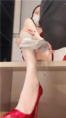 【茹雪】沉浸式-高跟丝袜品尝玉足 JS250123-37