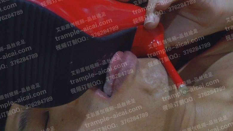 红裙女主-温妮足下生香