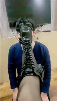 【甜沁】跪舔长靴原味白袜/吃口水