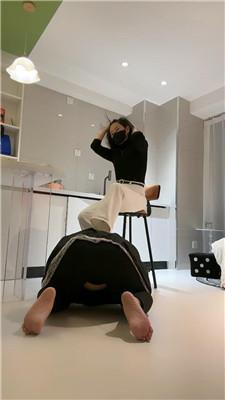 【辣姐】雪地靴连环踢裆/抽耳光/舔脏鞋底 bf49337