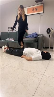 【轩轩女王】粗高跟踩/骑马狗爬 JS250218-24