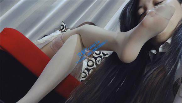 【PSLZ】女女-老师长筒肉丝羞辱女学生