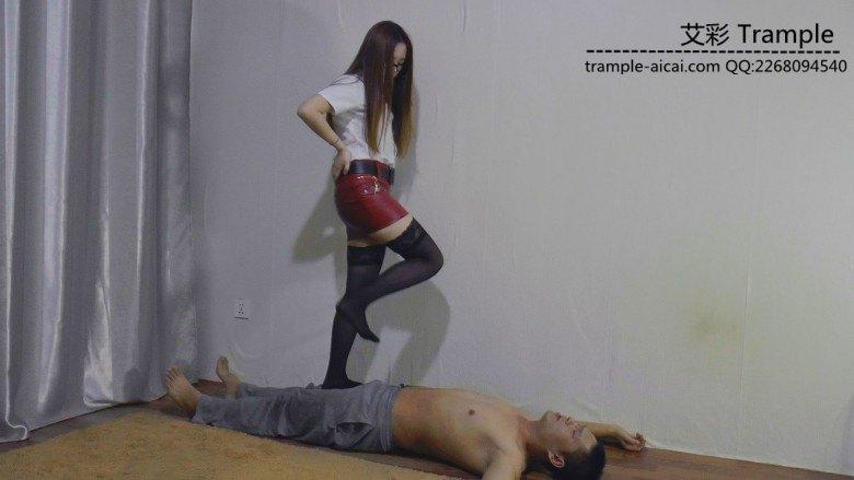 踩踏贱奴教学