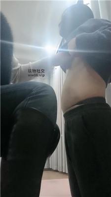 【拽拽】骑马虐乳-狗舌清理脏长靴 JS250217-13