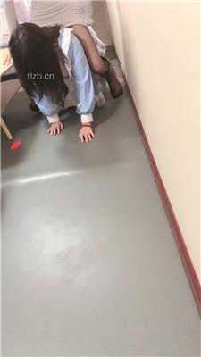 【天津女仆店S】素人母畜-舔臭脚/遛狗骑马/黑丝脚踩踏【完整版】