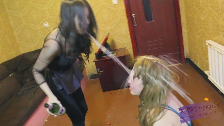 歌厅多小姐极度羞辱(二)