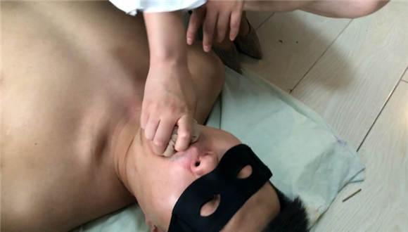 芷琳S-日系足彩馆式恋足羞辱