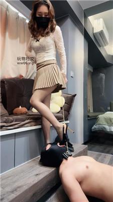 【晨希】短裙漂亮S-跪舔脏高跟/坐脸窒息/嘴叼鞋 bf49220