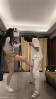 【猴歌】抽耳光-小白鞋白袜踩踏踢裆 bf52815