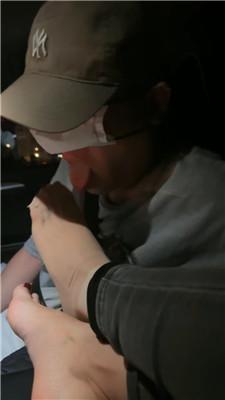 【苒溪】车内白袜jio恋足狂舔 JS250117-29