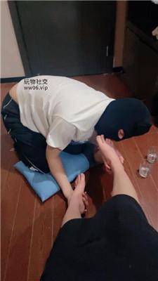 【小凤梨】双S-强迫男友舔闺蜜的鞋袜 bf50165
