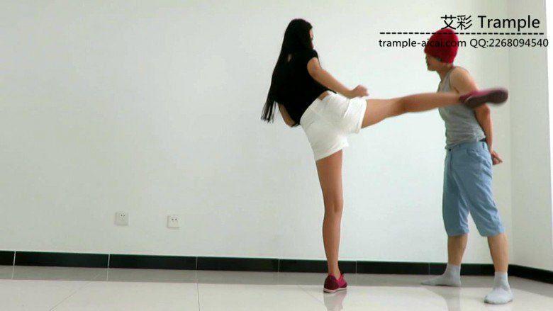 超漂亮天依女主暴打小流氓！