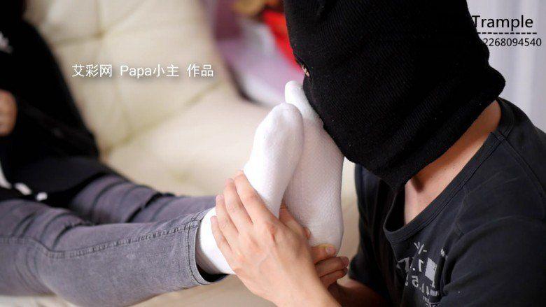 小主白色鞋袜教育亲弟弟
