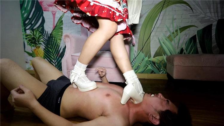 【冰时代】喵女神洛丽塔 强制踩踏恋足 暴力KO