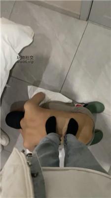 【白兔】黑棉袜脚踩/戒尺虐打 JS250104-38