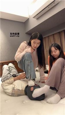 【猴哥】双S-姐妹花白袜脚跳踩 bf51356